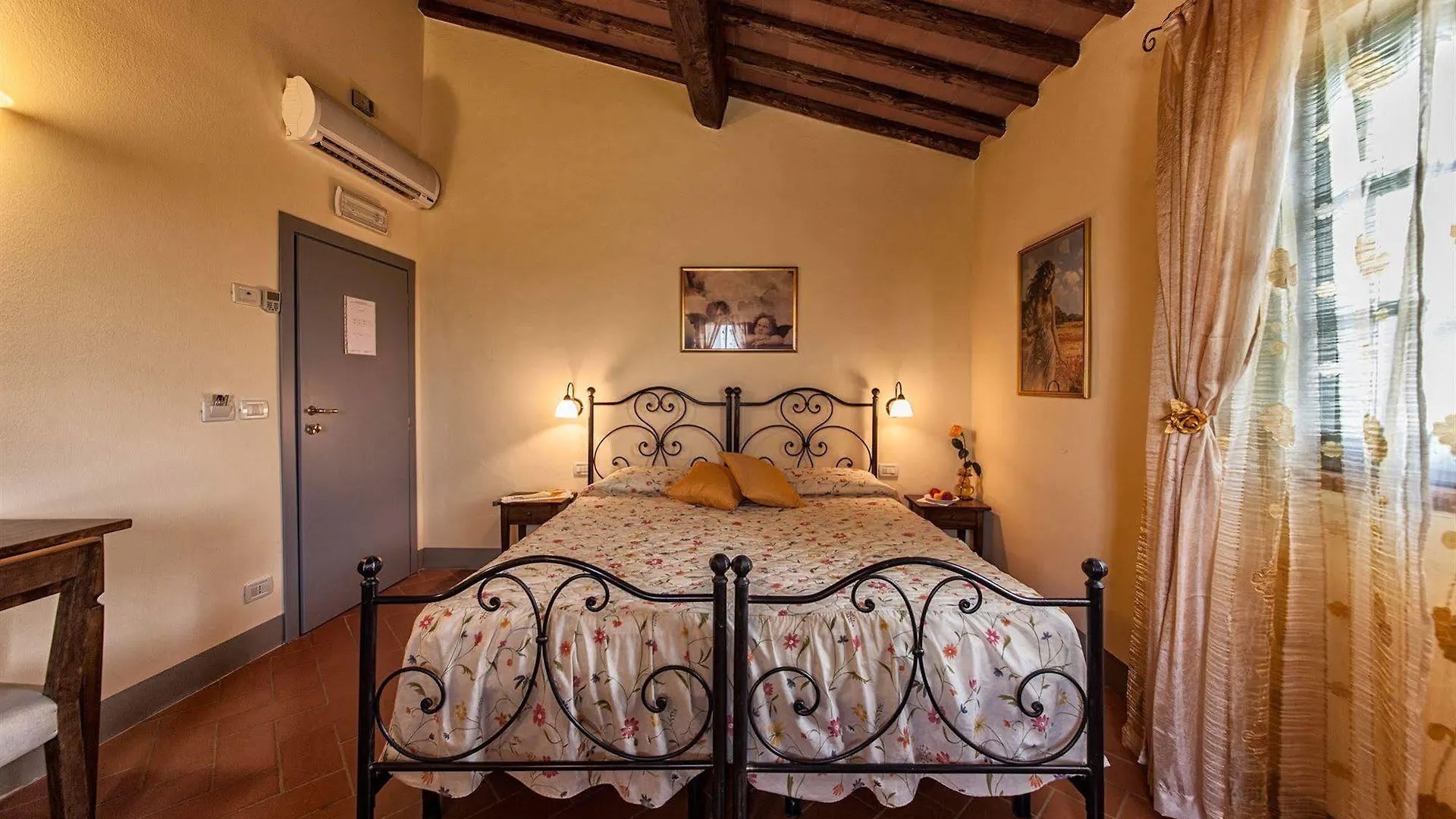 Farm stay Agriturismo Relais Campiglioni Montevarchi Italy