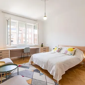 https://the-palm-springs-apartment.inbudapesthotels.com