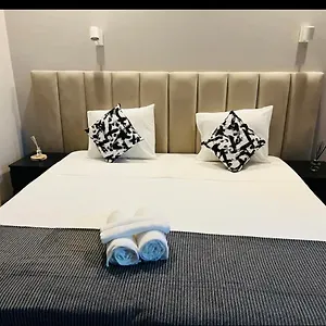 https://apartamento-sociedade-farmaceutica.hotels-lisbon-portugal.com