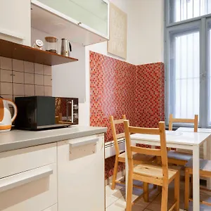 https://k10-cozy-apartment-in-party-district-e1.inbudapesthotels.com